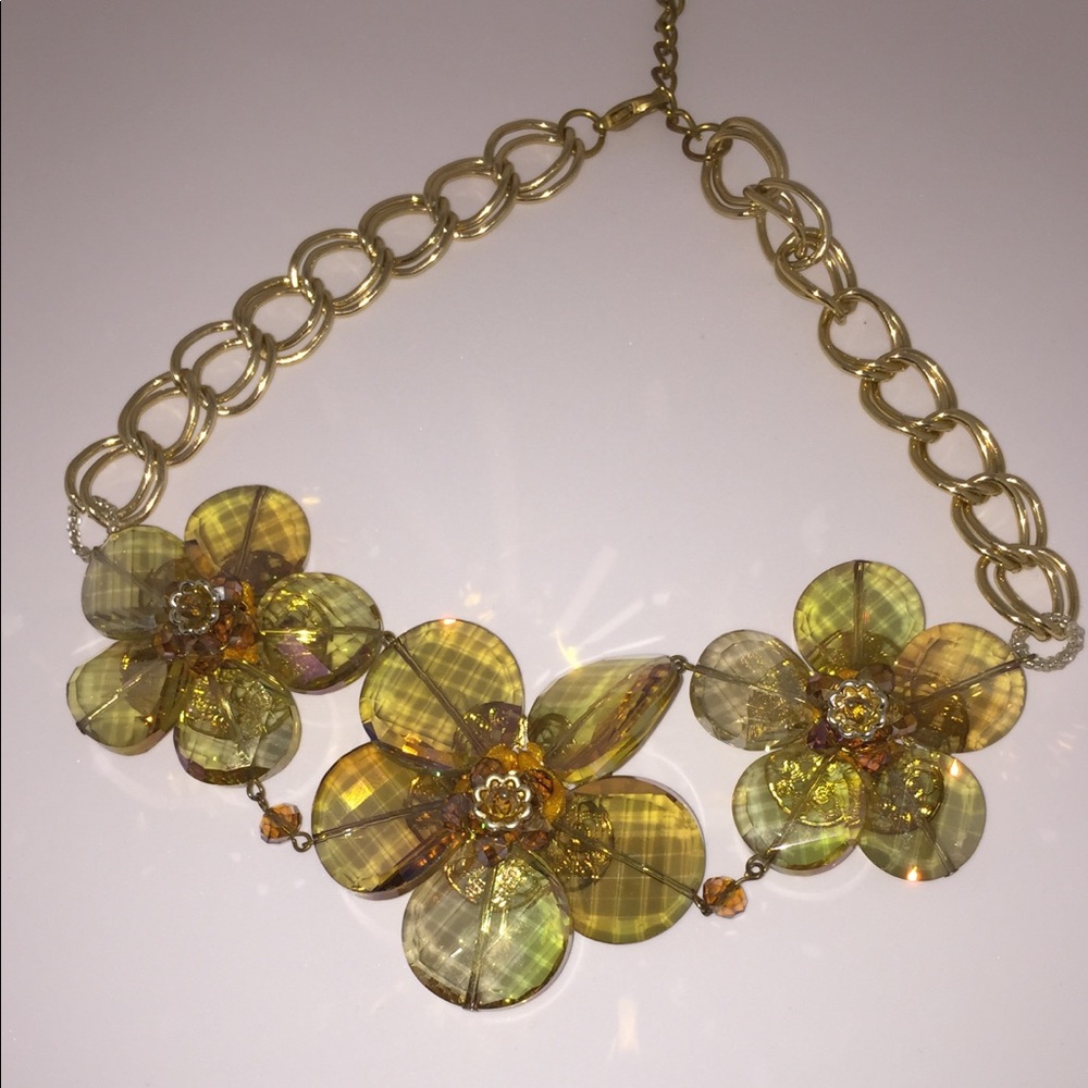 Statement Making 3d Flower Necklace - image 5